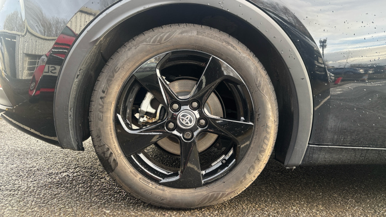 Toyota Prius 2.0 PHEV Design 5dr CVT Hatchback